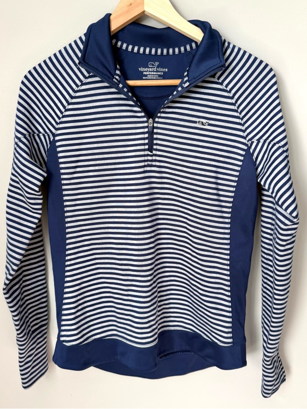 Vineyard Vines Navy & Gray Striped Performance Knit Quarter-Zip Pullover
